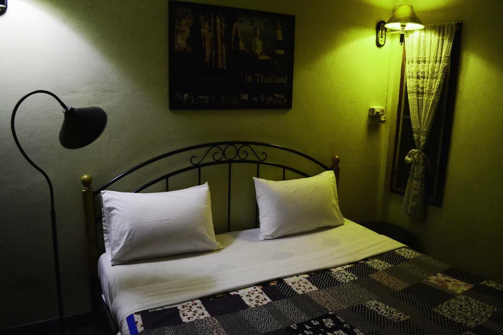 Brickhouse Ayutthaya Guesthouse Est 1986 Extérieur photo