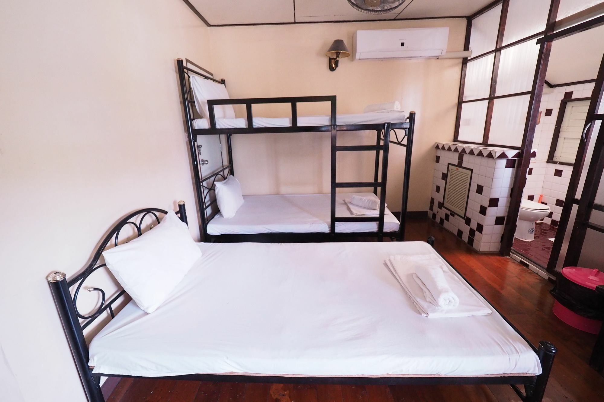 Brickhouse Ayutthaya Guesthouse Est 1986 Extérieur photo