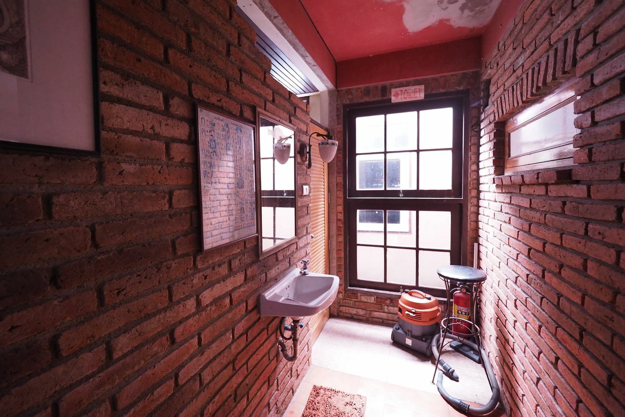 Brickhouse Ayutthaya Guesthouse Est 1986 Extérieur photo